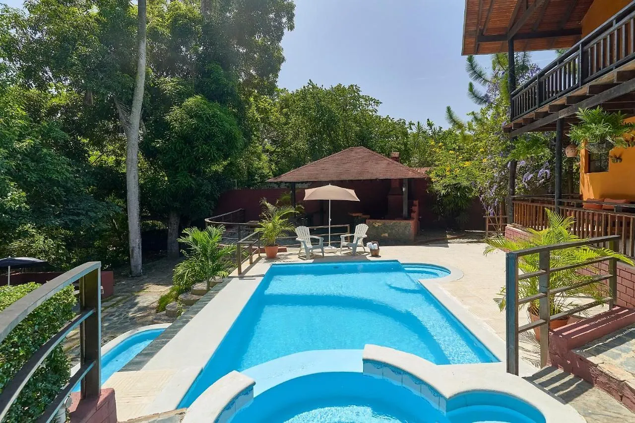 Villa Bayacanes en la carretera La Vega Jarabacoa