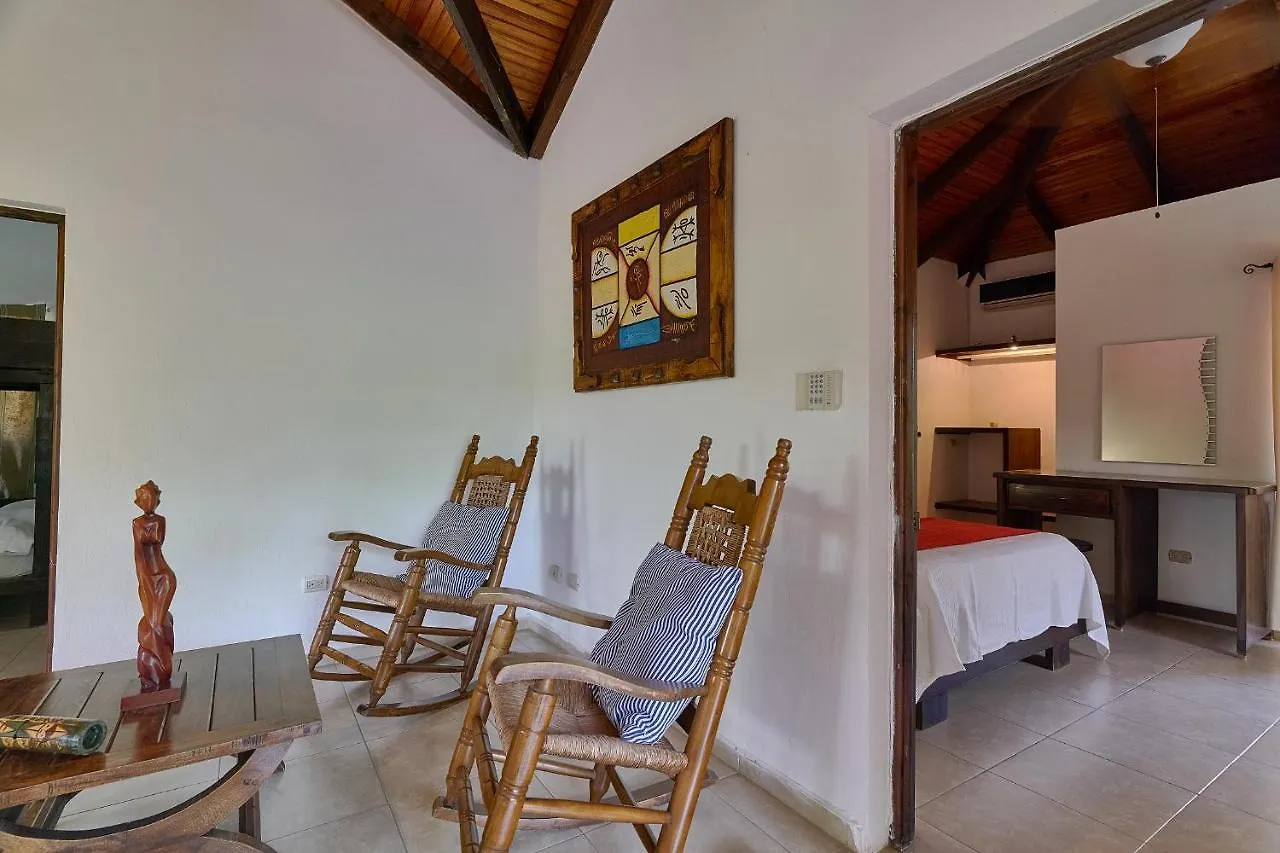 Villa Bayacanes en la carretera La Vega Jarabacoa